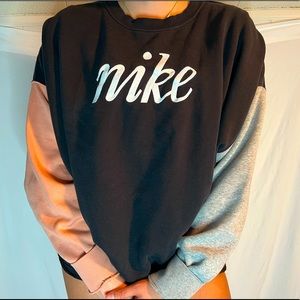 NIKE CREWNECK